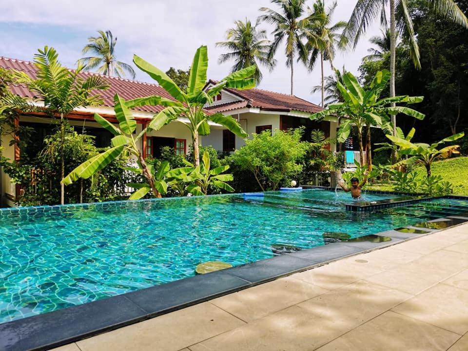 ホテル Baan Nai Suan ボプート エクステリア 写真