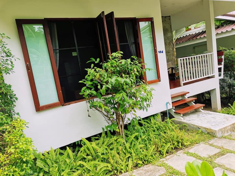 ホテル Baan Nai Suan ボプート エクステリア 写真