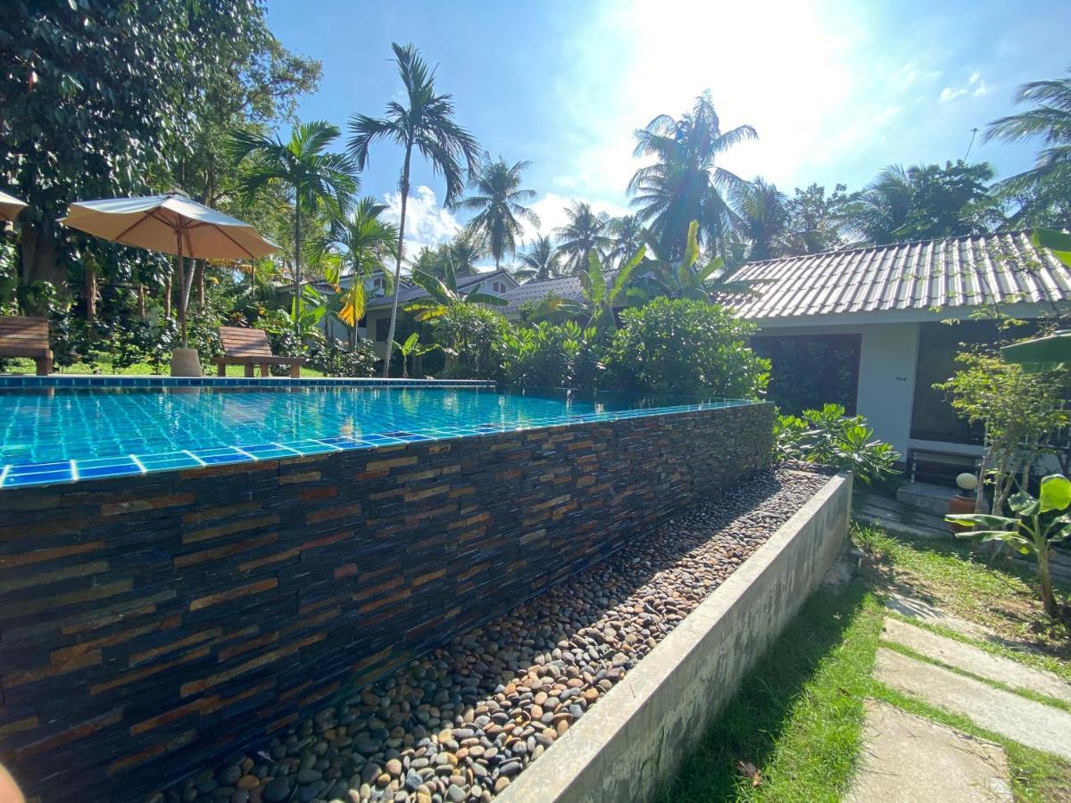ホテル Baan Nai Suan ボプート エクステリア 写真