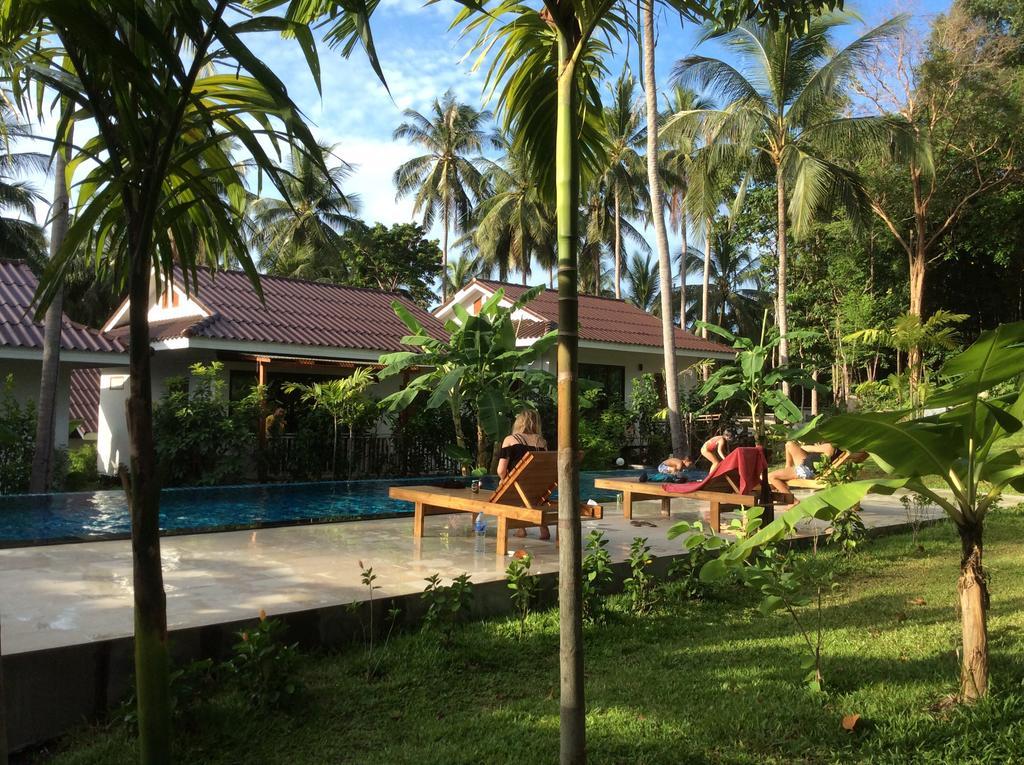 ホテル Baan Nai Suan ボプート エクステリア 写真