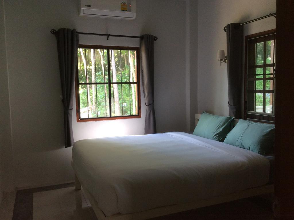 ホテル Baan Nai Suan ボプート 部屋 写真